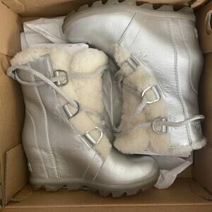 Sorel Joan of Arctic Shearling Wedge II Frozen Platform Snow Boots Disney 5.5